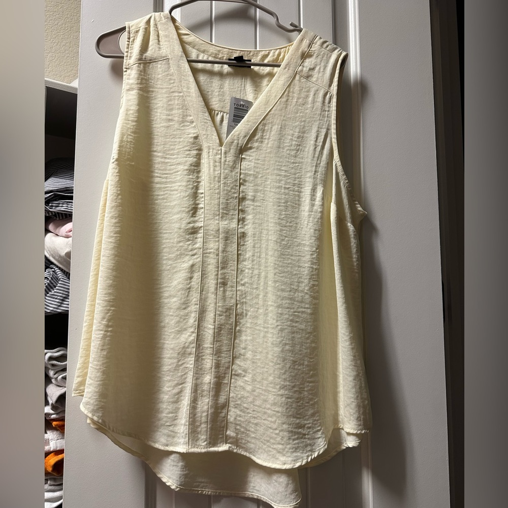 Sleeveless blouse - cream color